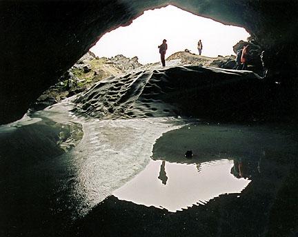 Лавовая пещера вулкана Горелый