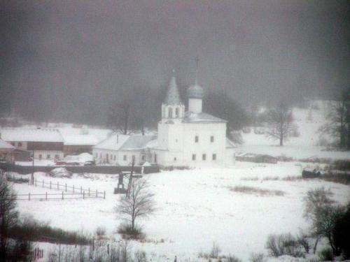 церковь на другом берегу Клязьмы