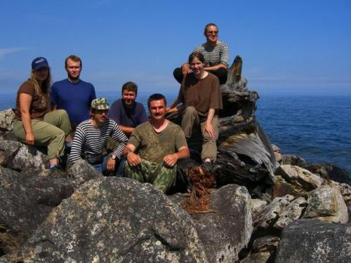 наша группа на берегу Байкала